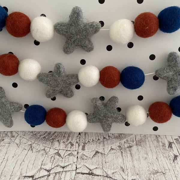 Americana Stars and Pom Pom Felt Garland - Olde Glory